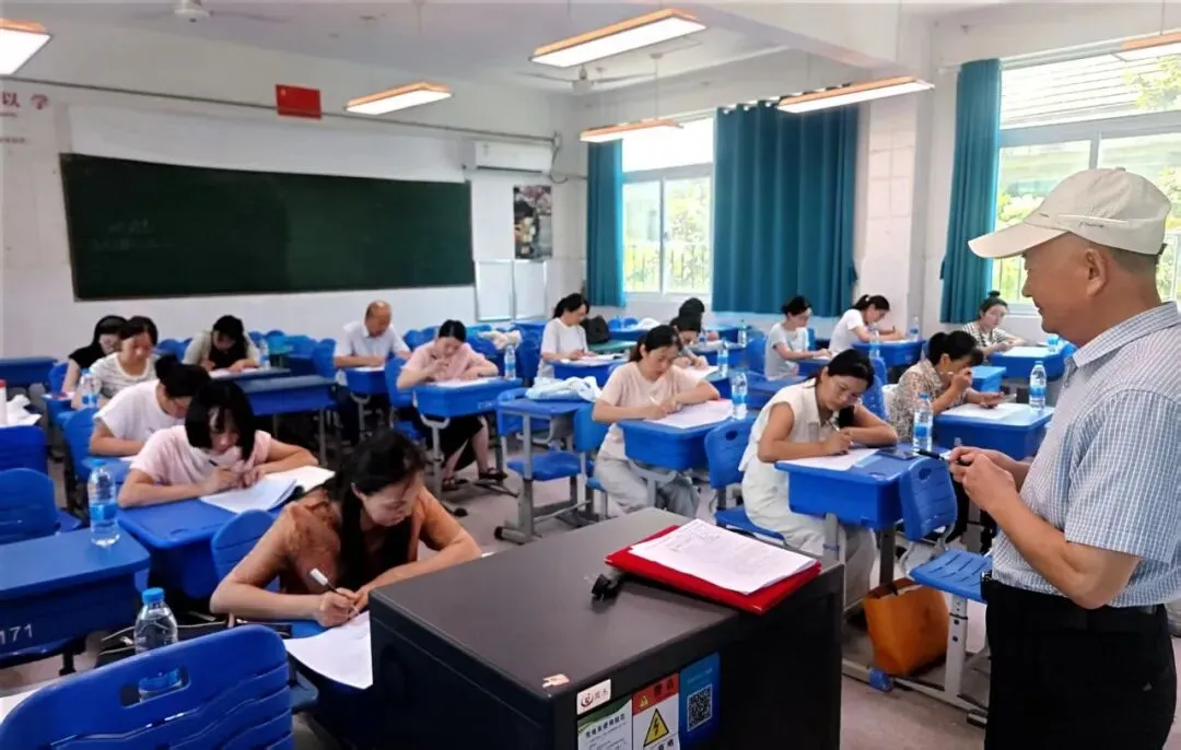 【教师培训】 以考促研淬本领,深耕真题助成长——合肥市第三十中学2026年暑期校本培训(四)-第13张图片-四季读书网 【教师培训】 以考促研淬本领,深耕真题助成长——合肥市第三十中学2026年暑期校本培训(四)-第13张图片-四季读书网