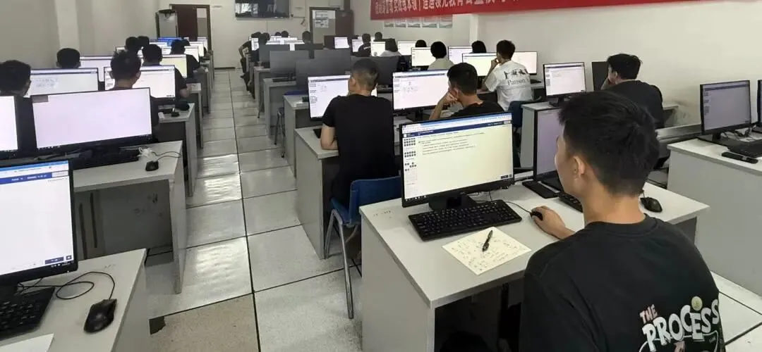 模考进行第二天|以考砺学,全力备战公安联考!-第2张图片-四季读书网