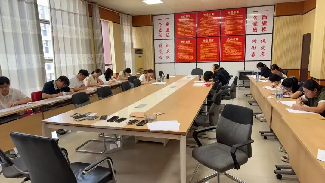 深耕真题研思 精磨课堂匠心——晋梅中学青年教师专项培训圆满落幕-第20张图片-四季读书网 深耕真题研思 精磨课堂匠心——晋梅中学青年教师专项培训圆满落幕-第20张图片-四季读书网
