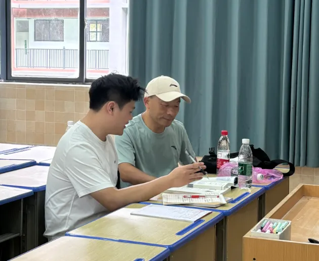 深耕真题研思 精磨课堂匠心——晋梅中学青年教师专项培训圆满落幕-第85张图片-四季读书网 深耕真题研思 精磨课堂匠心——晋梅中学青年教师专项培训圆满落幕-第85张图片-四季读书网