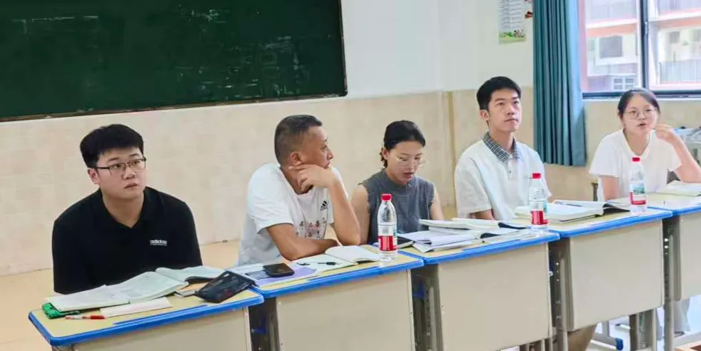 深耕真题研思 精磨课堂匠心——晋梅中学青年教师专项培训圆满落幕-第86张图片-四季读书网 深耕真题研思 精磨课堂匠心——晋梅中学青年教师专项培训圆满落幕-第86张图片-四季读书网