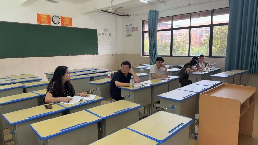 深耕真题研思 精磨课堂匠心——晋梅中学青年教师专项培训圆满落幕-第87张图片-四季读书网 深耕真题研思 精磨课堂匠心——晋梅中学青年教师专项培训圆满落幕-第87张图片-四季读书网