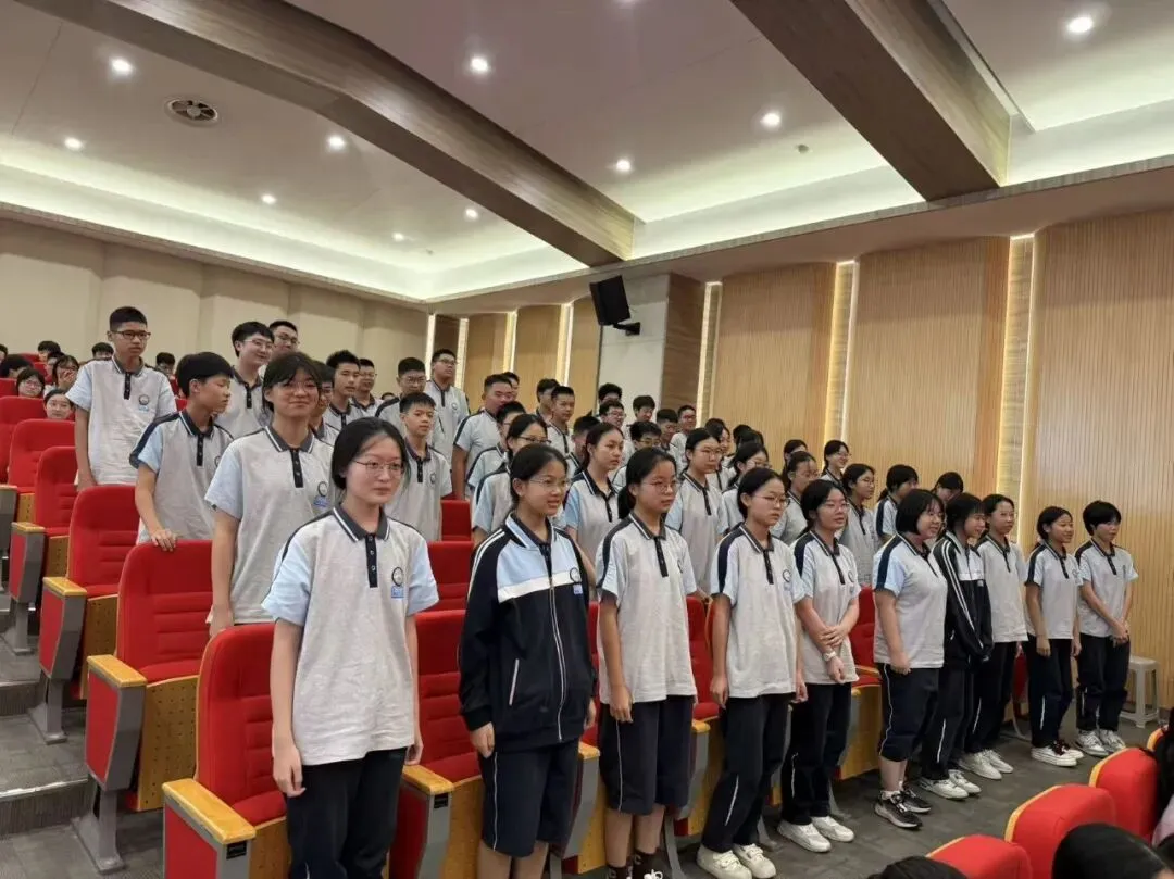 【多彩海初】砺剑初三启新程 聚力奋进迎中考——海昌初中举行“入初三”启动仪式-第18张图片-四季读书网 【多彩海初】砺剑初三启新程 聚力奋进迎中考——海昌初中举行“入初三”启动仪式-第18张图片-四季读书网