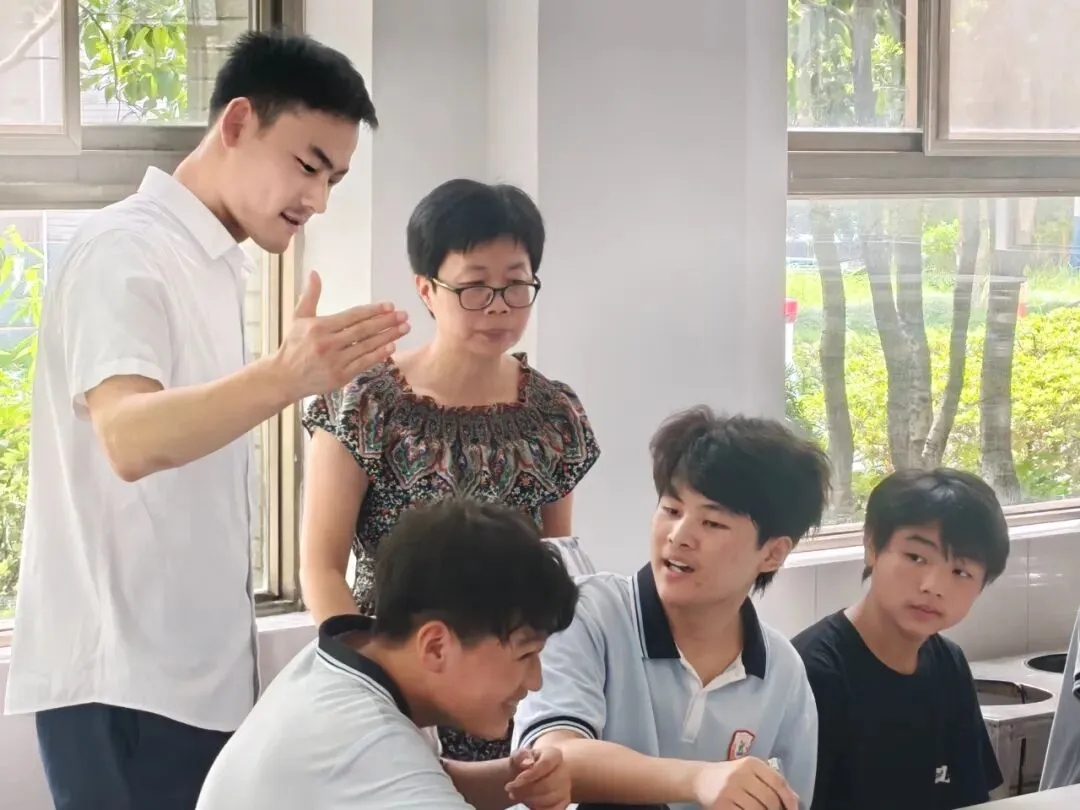 笃行赴新程,砺剑迎中考——记分水初中九年级开学工作礼-第11张图片-四季读书网 笃行赴新程,砺剑迎中考——记分水初中九年级开学工作礼-第11张图片-四季读书网