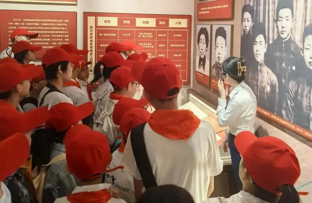 【中考语文学习指导】致敬榜样•向光而行+默写(基础•运用)北京2026-第6张图片-四季读书网 【中考语文学习指导】致敬榜样•向光而行+默写(基础•运用)北京2026-第6张图片-四季读书网