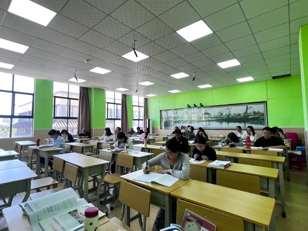 【真题研究】循命题之道 寻备考之策|陆良县第一中学 2027届高考语文研究教研纪实-第1张图片-四季读书网 【真题研究】循命题之道 寻备考之策|陆良县第一中学 2027届高考语文研究教研纪实-第1张图片-四季读书网