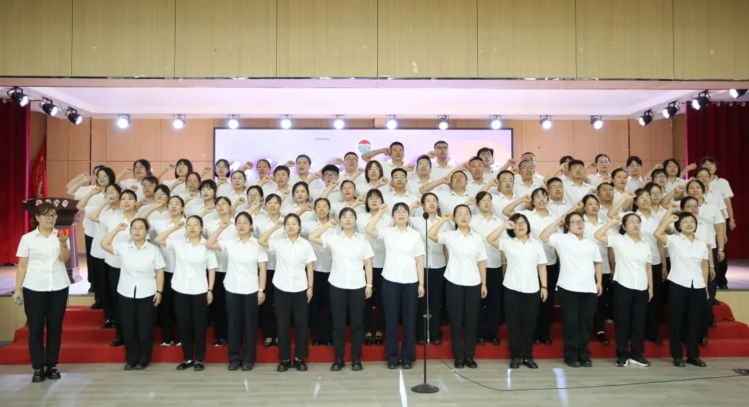 飞跃启航丨临汾新华中学2027届中考启航仪式纪实-第34张图片-四季读书网