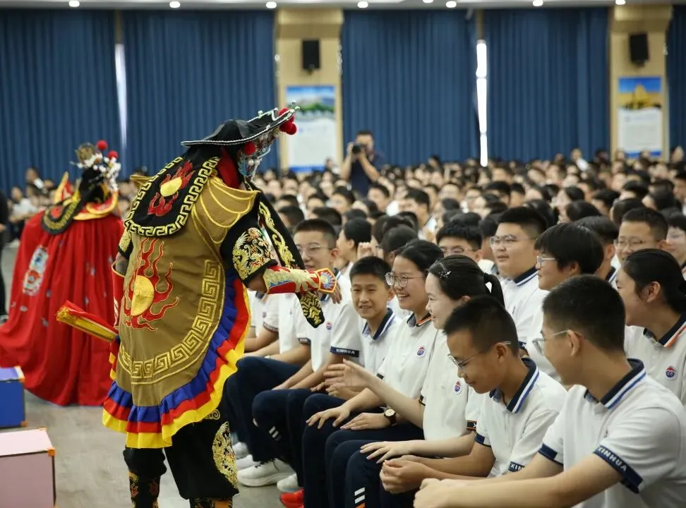 飞跃启航丨临汾新华中学2027届中考启航仪式纪实-第41张图片-四季读书网