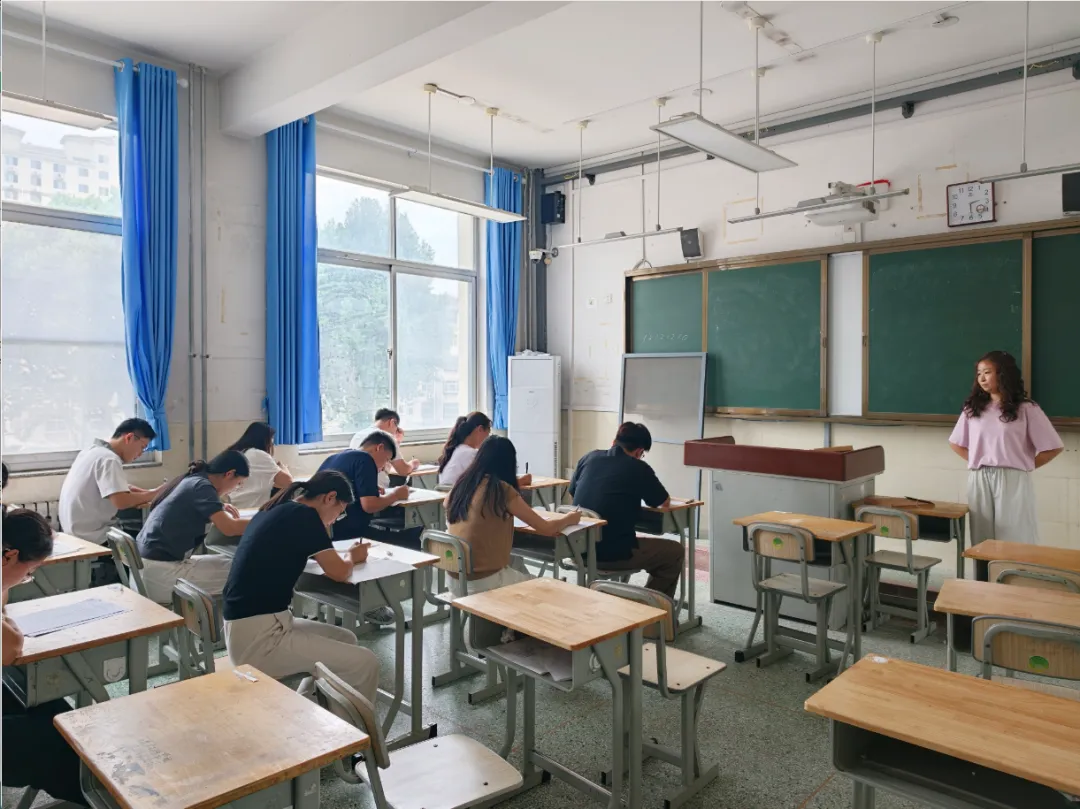 深耕高考研真题 锤炼师能促提升——莱阳一中抓实青年教师教研赋能成长-第3张图片-四季读书网 深耕高考研真题 锤炼师能促提升——莱阳一中抓实青年教师教研赋能成长-第3张图片-四季读书网
