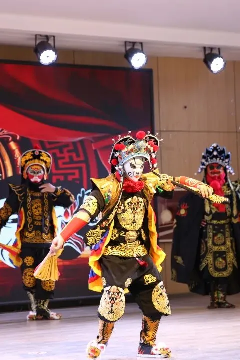 飞跃启航丨临汾新华中学2027届中考启航仪式纪实-第47张图片-四季读书网
