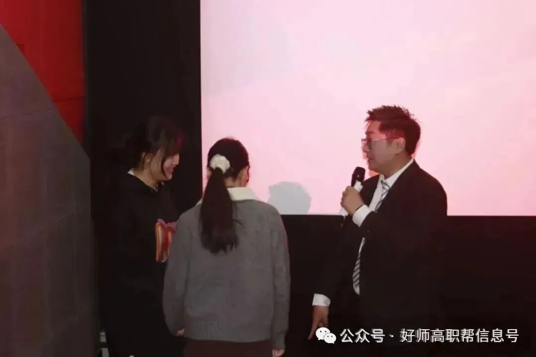 26年春季学考语数英真题卷!收藏!重做自查一下!-第51张图片-四季读书网 26年春季学考语数英真题卷!收藏!重做自查一下!-第51张图片-四季读书网
