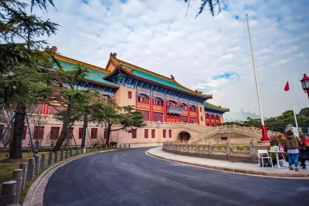 2020年北体和上体考研真题(续)-第2张图片-四季读书网
