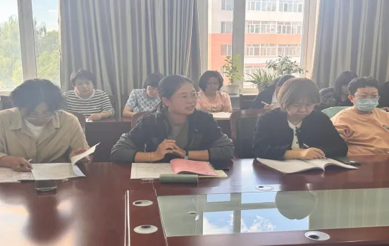 【六中·教学】析试卷、找短板、明方向——赤峰六中召开教研组长、备课组长专题会议,集体教研掀起新学期提质热潮-第20张图片-四季读书网 【六中·教学】析试卷、找短板、明方向——赤峰六中召开教研组长、备课组长专题会议,集体教研掀起新学期提质热潮-第20张图片-四季读书网
