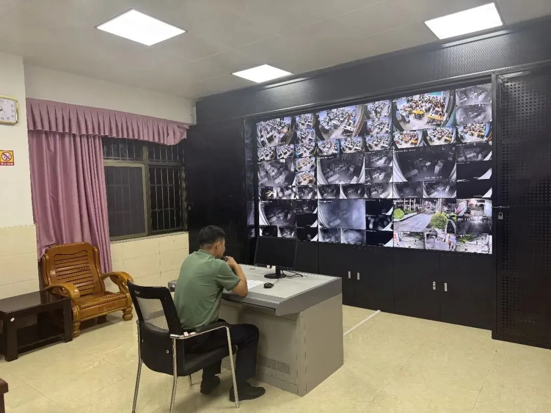 同心同行 决胜中考——崇雅中学召开2027届九年级第一学期家长会-第14张图片-四季读书网 同心同行 决胜中考——崇雅中学召开2027届九年级第一学期家长会-第14张图片-四季读书网