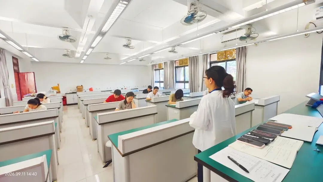 研真题悟命题逻辑,重教研促课堂变革 | 广东华侨中学高中校区开展“校本教研·解析题”活动(一)-第3张图片-四季读书网