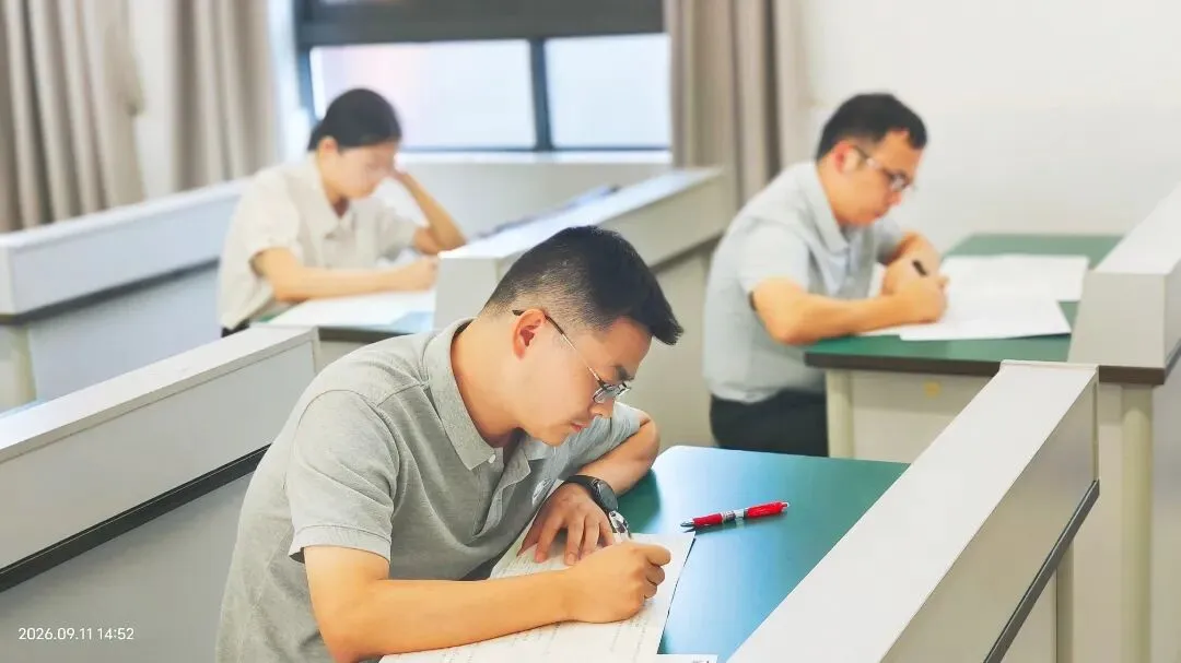 研真题悟命题逻辑,重教研促课堂变革 | 广东华侨中学高中校区开展“校本教研·解析题”活动(一)-第8张图片-四季读书网