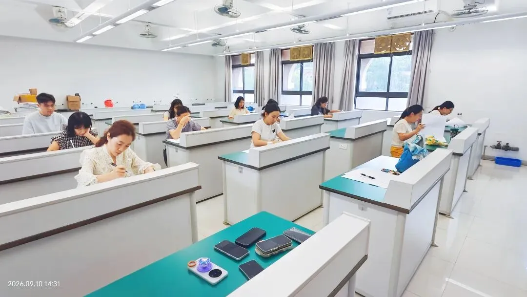 研真题悟命题逻辑,重教研促课堂变革 | 广东华侨中学高中校区开展“校本教研·解析题”活动(一)-第9张图片-四季读书网