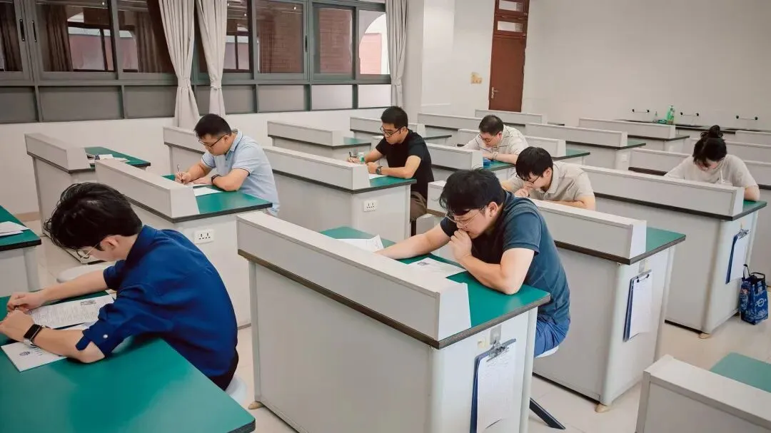 研真题悟命题逻辑,重教研促课堂变革 | 广东华侨中学高中校区开展“校本教研·解析题”活动(一)-第11张图片-四季读书网