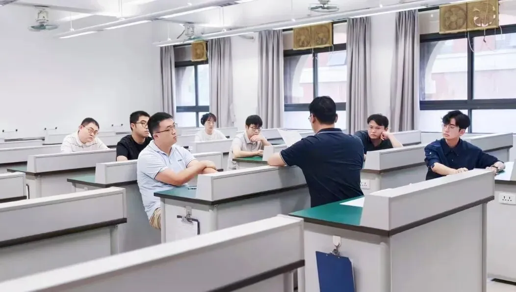 研真题悟命题逻辑,重教研促课堂变革 | 广东华侨中学高中校区开展“校本教研·解析题”活动(一)-第21张图片-四季读书网