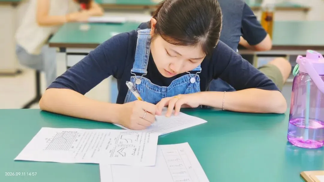 研真题悟命题逻辑,重教研促课堂变革 | 广东华侨中学高中校区开展“校本教研·解析题”活动(一)-第30张图片-四季读书网
