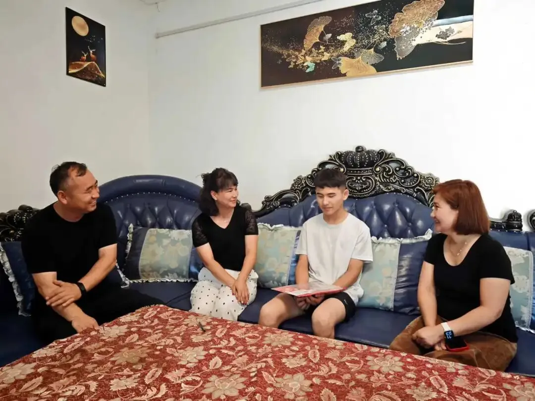 【驻村光影】护航中考 暖心相伴-第4张图片-四季读书网 【驻村光影】护航中考 暖心相伴-第4张图片-四季读书网