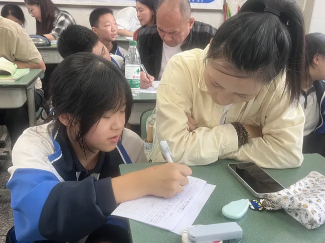 家校同心筑梦 聚力护航中考——我校初三年级家长会圆满召开-第14张图片-四季读书网 家校同心筑梦 聚力护航中考——我校初三年级家长会圆满召开-第14张图片-四季读书网