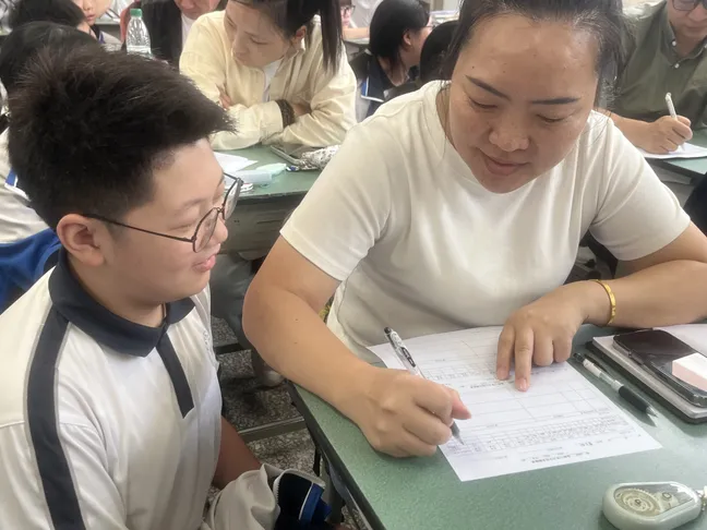 家校同心筑梦 聚力护航中考——我校初三年级家长会圆满召开-第16张图片-四季读书网 家校同心筑梦 聚力护航中考——我校初三年级家长会圆满召开-第16张图片-四季读书网