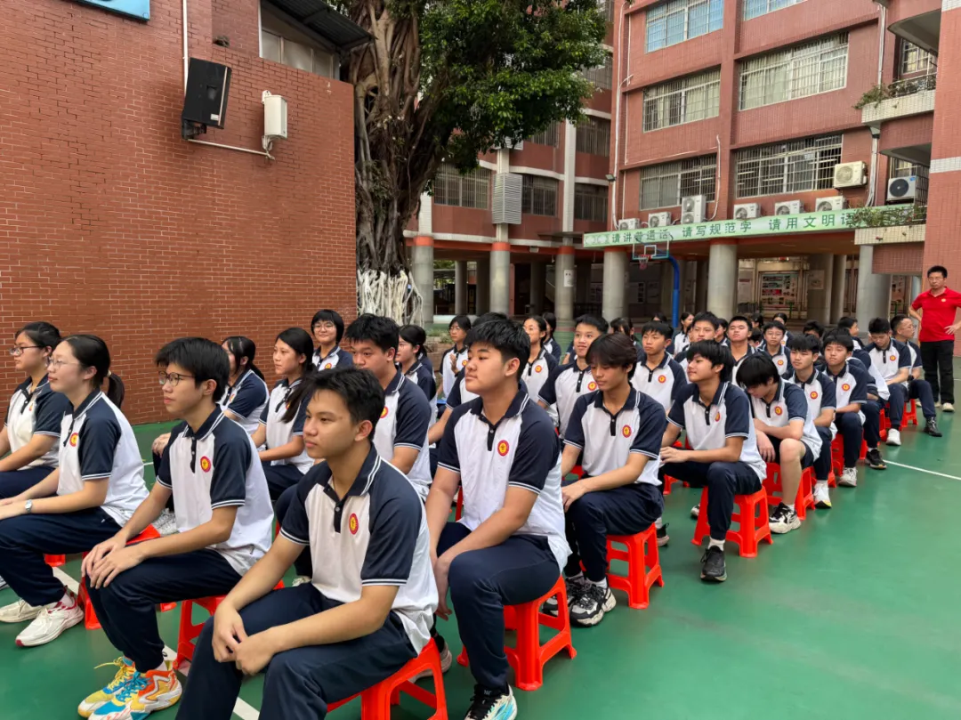 逐梦初三,启航新程——我校举行初三年级中考启航仪式-第8张图片-四季读书网