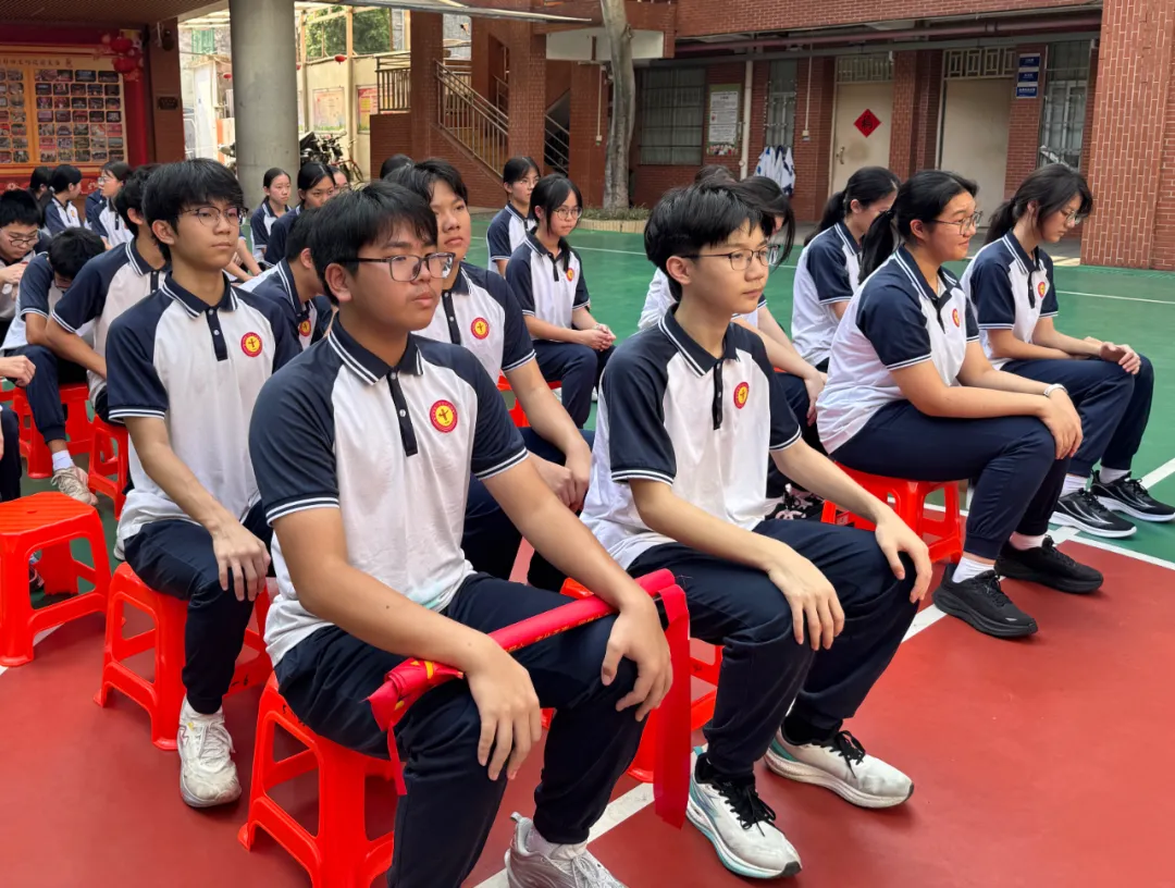 逐梦初三,启航新程——我校举行初三年级中考启航仪式-第9张图片-四季读书网