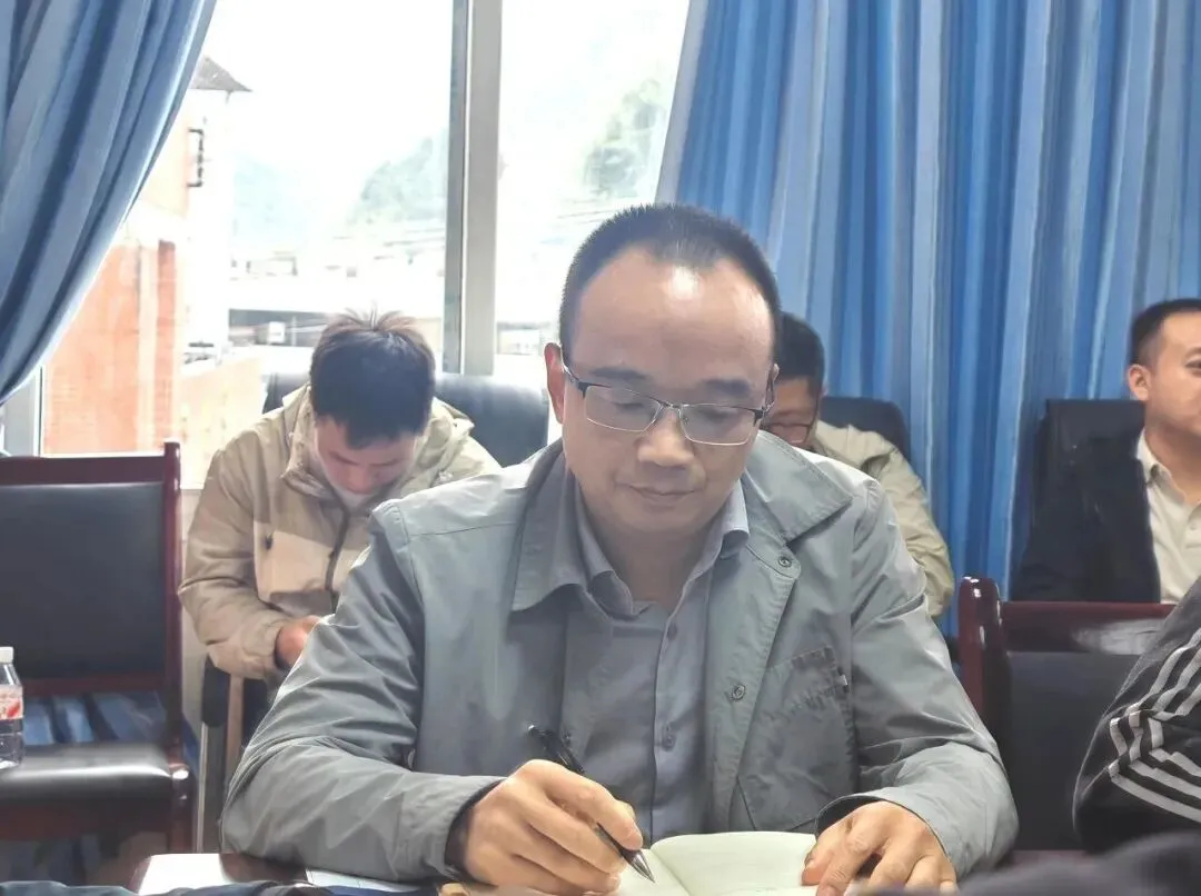 【明确目标抓落实 凝心聚力备中考】——兴隆初中召开九年级教师工作推进会-第8张图片-四季读书网