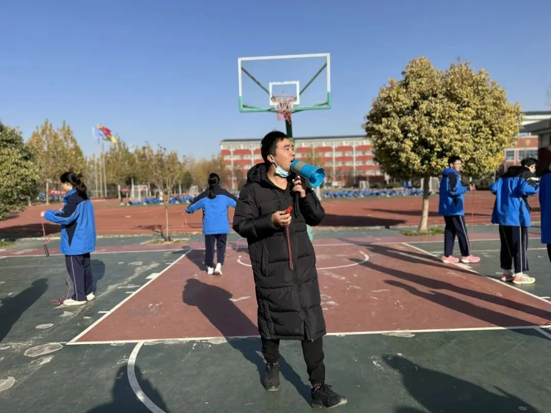 【高质量发展年】律动青春活力,争创中考佳绩——新时代学校初中部九年级阳光体育训练活动-第10张图片-四季读书网 【高质量发展年】律动青春活力,争创中考佳绩——新时代学校初中部九年级阳光体育训练活动-第10张图片-四季读书网