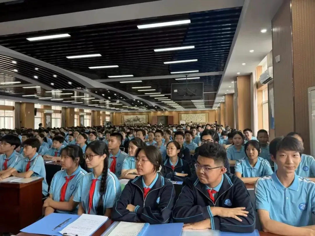 为梦想而战斗|西安市第七十中学初三年级中考动员大会圆满举行-第6张图片-四季读书网 为梦想而战斗|西安市第七十中学初三年级中考动员大会圆满举行-第6张图片-四季读书网