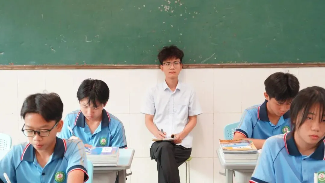 校际联动聚合力 携手共进备中考 | 高埗宝文学校与茶山品华学校备考校际交流研讨活动纪实-第3张图片-四季读书网 校际联动聚合力 携手共进备中考 | 高埗宝文学校与茶山品华学校备考校际交流研讨活动纪实-第3张图片-四季读书网