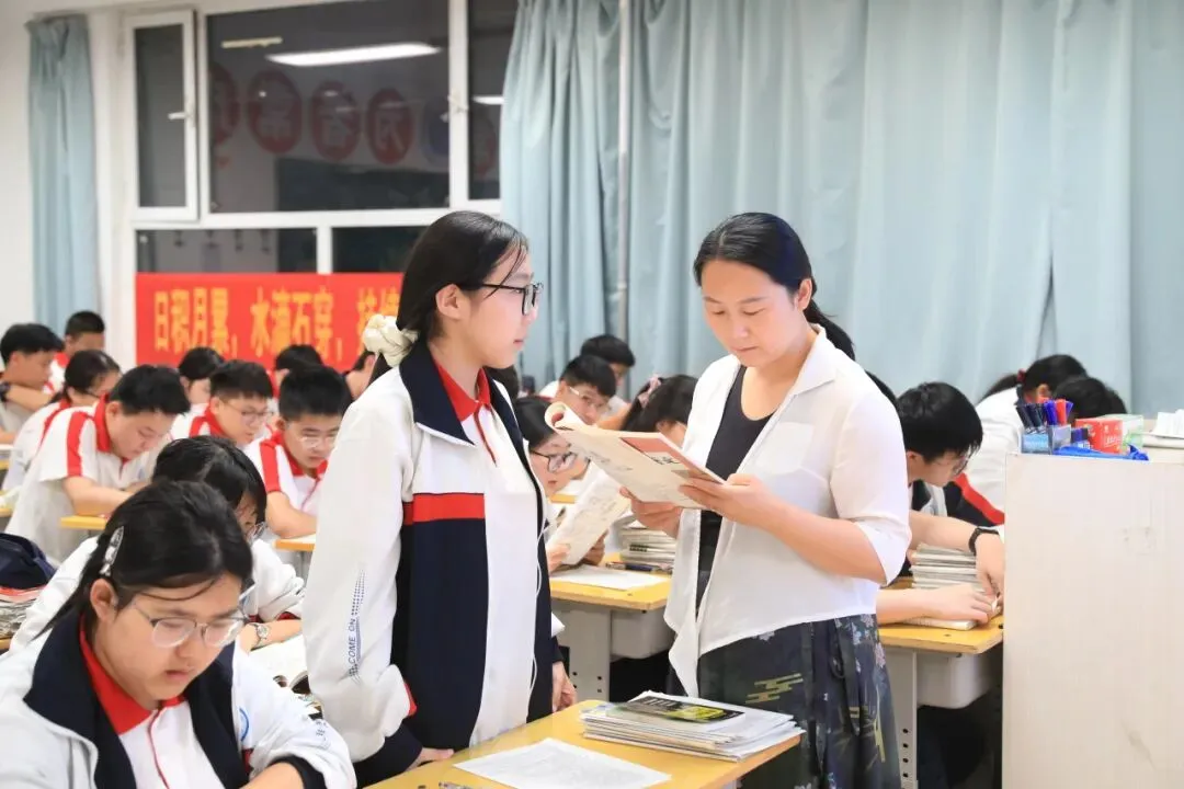 朝暮励剑,逐梦高考|东方高三学子的一天是这样度过的-第55张图片-四季读书网 朝暮励剑,逐梦高考|东方高三学子的一天是这样度过的-第55张图片-四季读书网