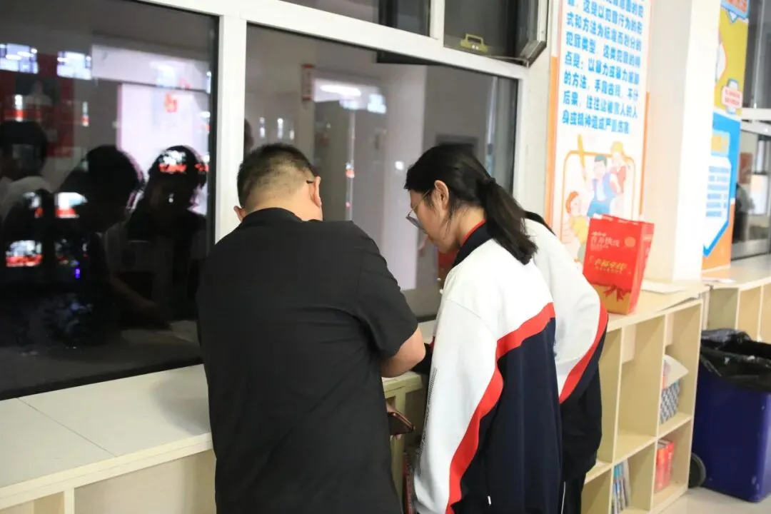 朝暮励剑,逐梦高考|东方高三学子的一天是这样度过的-第61张图片-四季读书网 朝暮励剑,逐梦高考|东方高三学子的一天是这样度过的-第61张图片-四季读书网