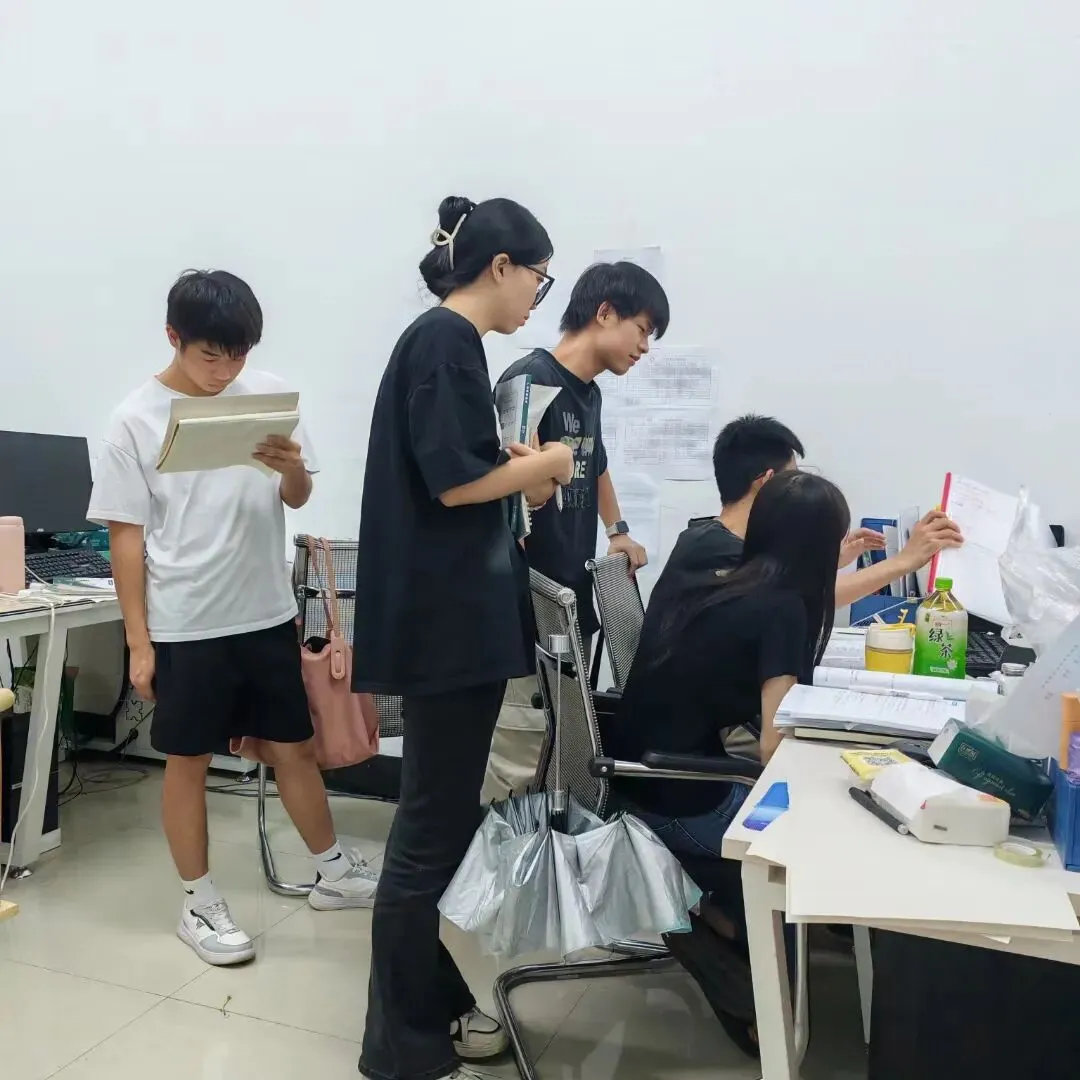 27届广东春季高考本科校内集训营火热招生中!26年10月冲刺班,封闭式管理!-第21张图片-四季读书网 27届广东春季高考本科校内集训营火热招生中!26年10月冲刺班,封闭式管理!-第21张图片-四季读书网