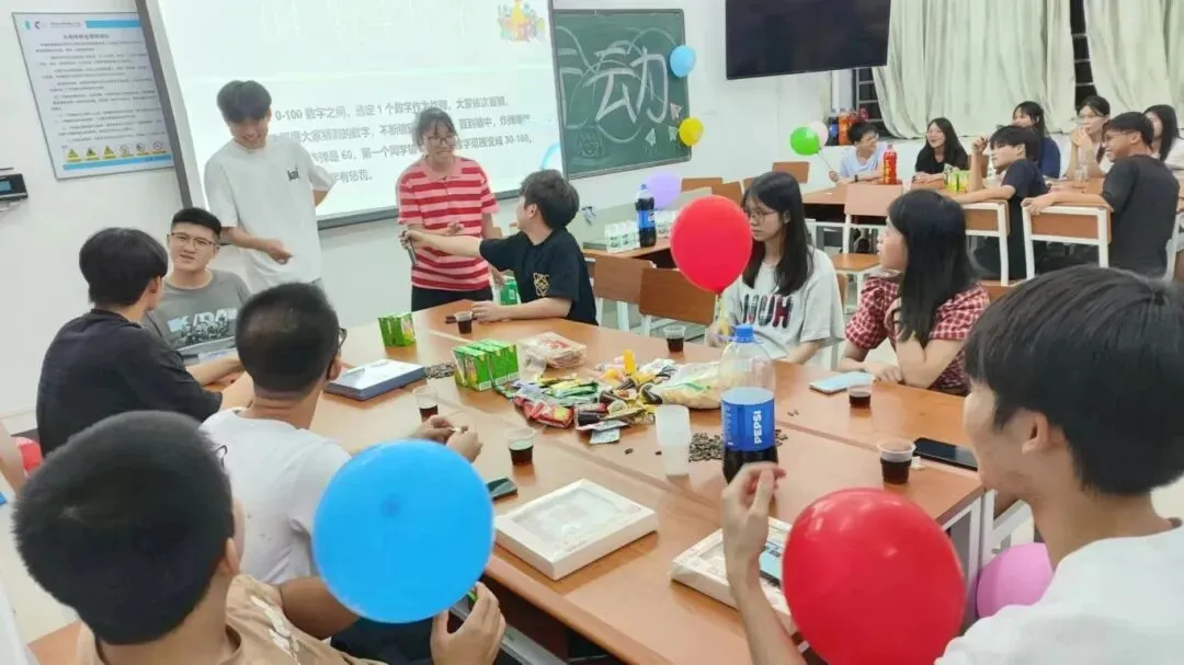 27届广东春季高考本科校内集训营火热招生中!26年10月冲刺班,封闭式管理!-第28张图片-四季读书网 27届广东春季高考本科校内集训营火热招生中!26年10月冲刺班,封闭式管理!-第28张图片-四季读书网