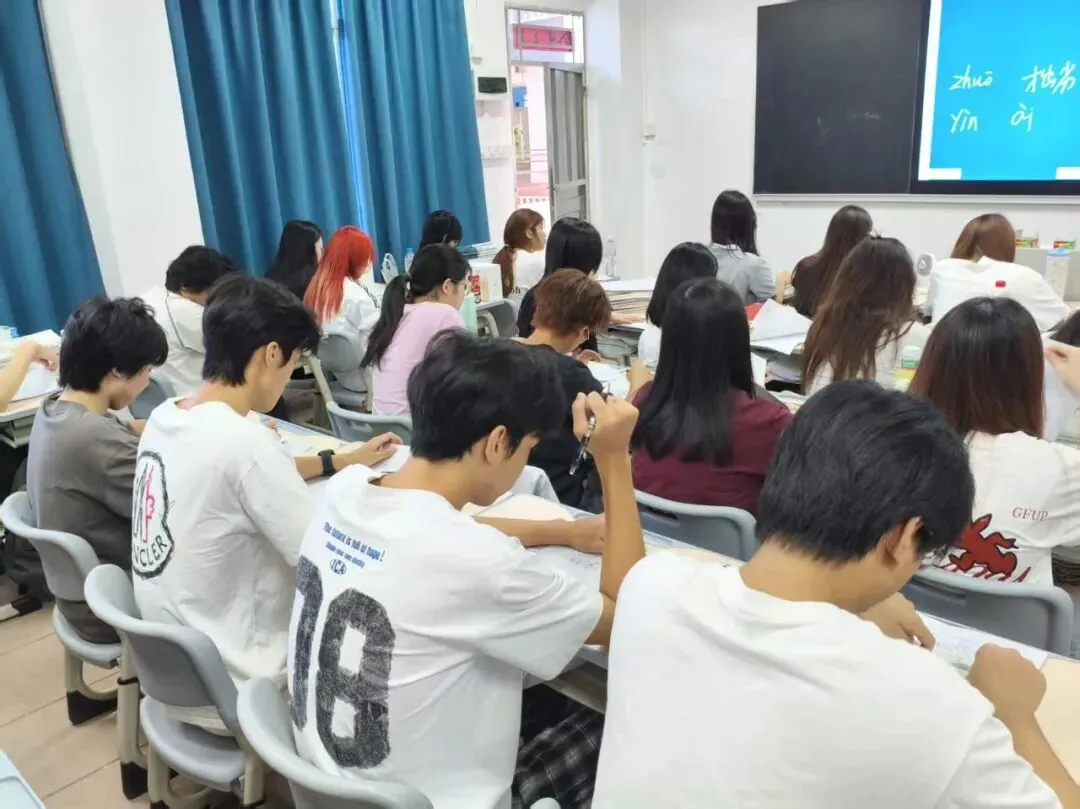 九月不规划,考前两行泪!27届高职高考集训9月班少量插班名额→-第4张图片-四季读书网 九月不规划,考前两行泪!27届高职高考集训9月班少量插班名额→-第4张图片-四季读书网