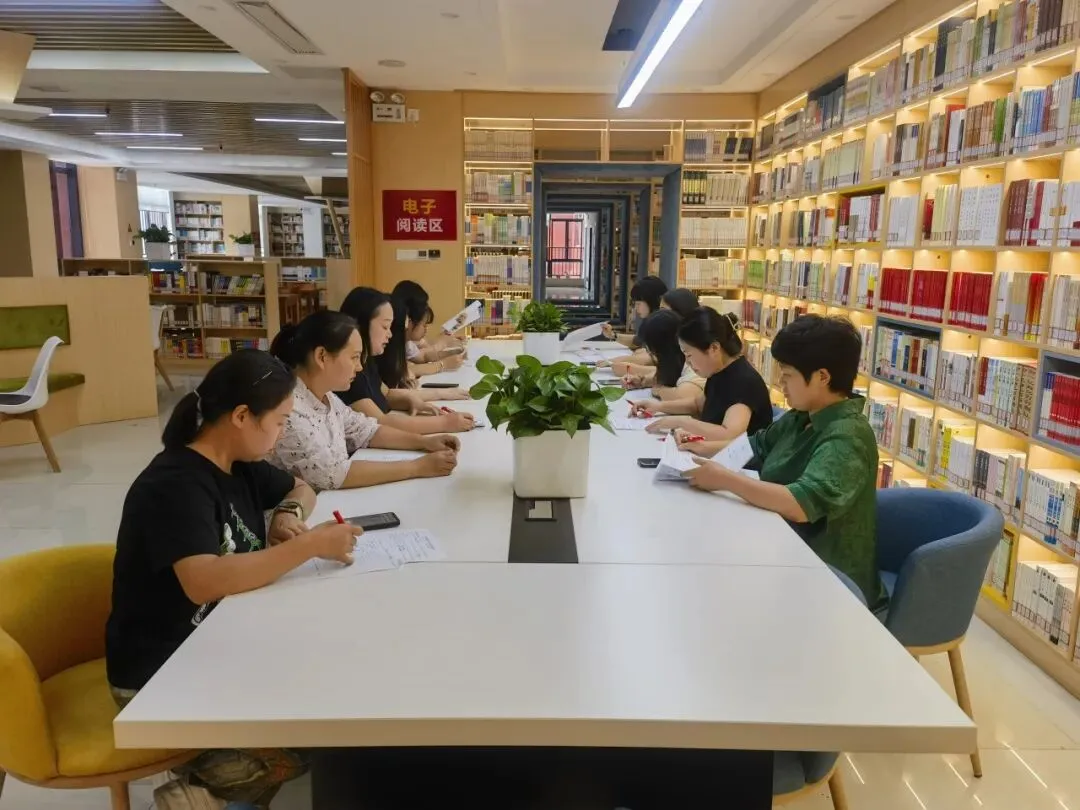 笔落诗香 文润初三|湘西州溶江中学初三年级举行古诗文默写大赛-第23张图片-四季读书网 笔落诗香 文润初三|湘西州溶江中学初三年级举行古诗文默写大赛-第23张图片-四季读书网