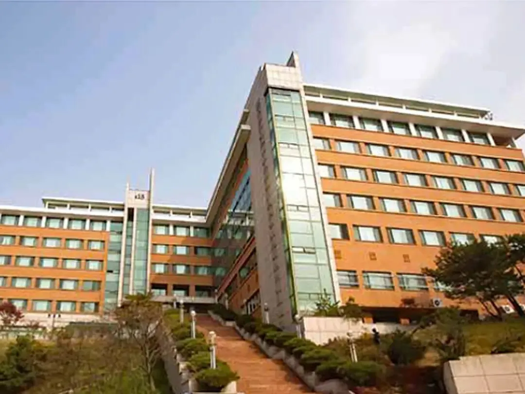 高考日语生优势赛道|国内直申 9 所日本优质大学,免语言学校,无需留考成绩!少数今年秋季可入学!-第44张图片-四季读书网 高考日语生优势赛道|国内直申 9 所日本优质大学,免语言学校,无需留考成绩!少数今年秋季可入学!-第44张图片-四季读书网