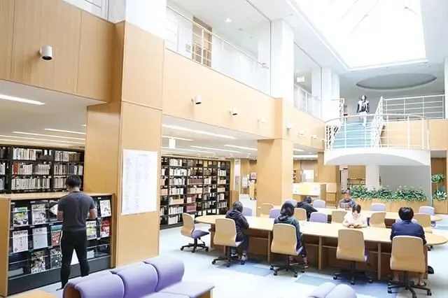 高考日语生优势赛道|国内直申 9 所日本优质大学,免语言学校,无需留考成绩!少数今年秋季可入学!-第57张图片-四季读书网 高考日语生优势赛道|国内直申 9 所日本优质大学,免语言学校,无需留考成绩!少数今年秋季可入学!-第57张图片-四季读书网