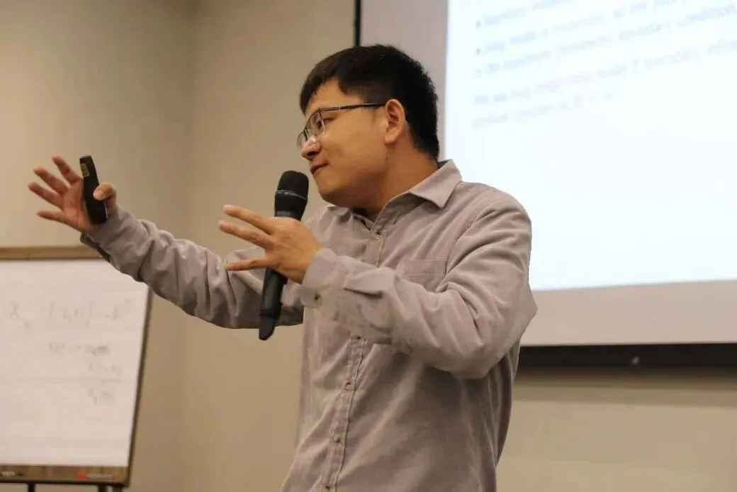 高考“踩线”进北大,如今成为讲席教授!-第10张图片-四季读书网