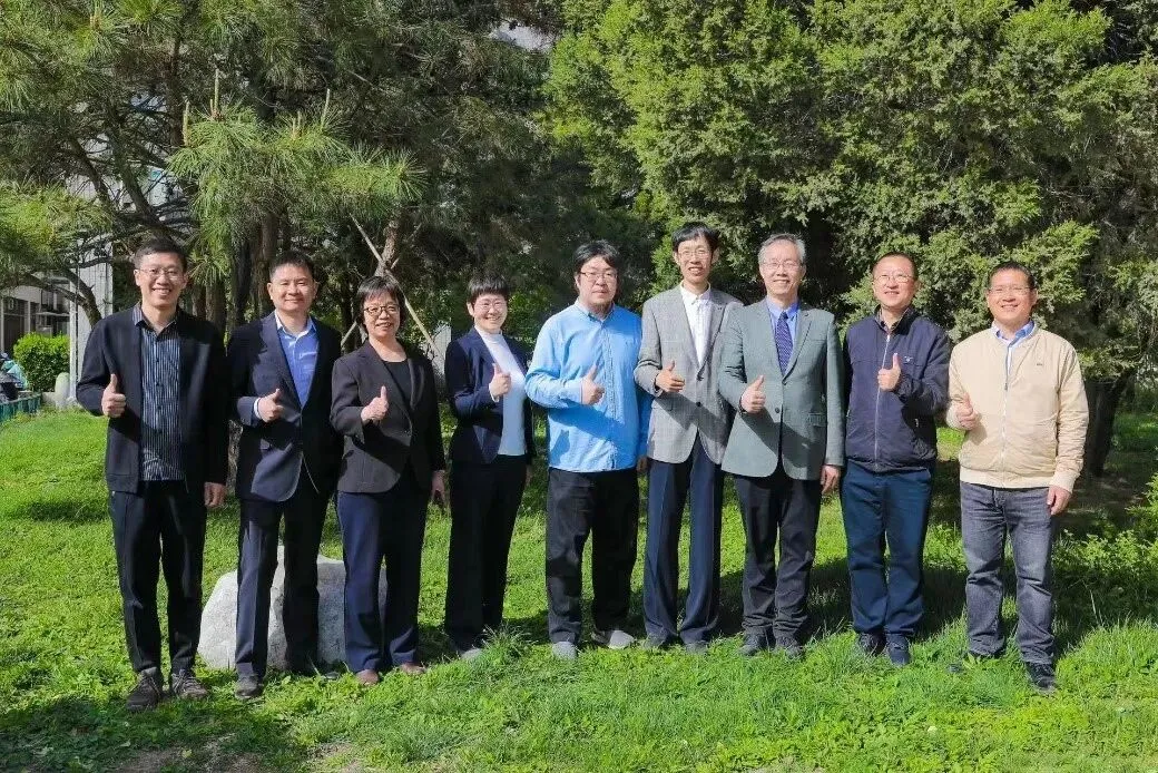 高考“踩线”进北大,如今成为讲席教授!-第11张图片-四季读书网