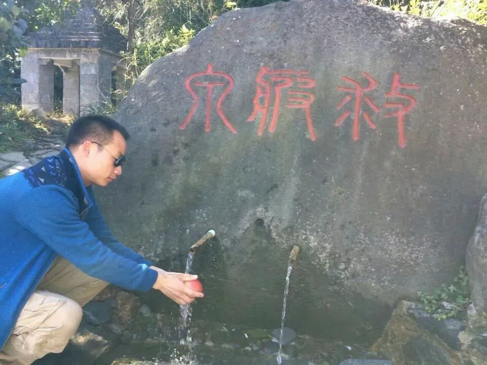 初一,小叔给你们准备了一份特别的礼物-第17张图片-四季读书网