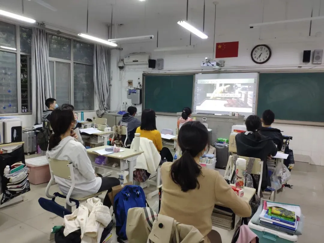 初三下周陆续复学,全流程观摩郑外高三复学第一天!-第55张图片-四季读书网 初三下周陆续复学,全流程观摩郑外高三复学第一天!-第55张图片-四季读书网