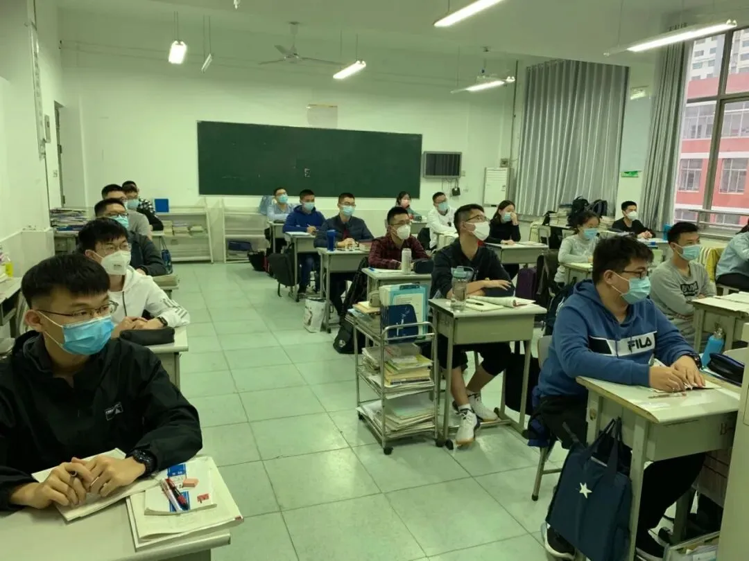 初三下周陆续复学,全流程观摩郑外高三复学第一天!-第56张图片-四季读书网 初三下周陆续复学,全流程观摩郑外高三复学第一天!-第56张图片-四季读书网