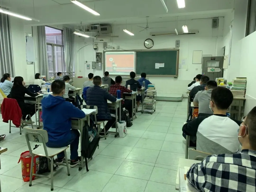 初三下周陆续复学,全流程观摩郑外高三复学第一天!-第58张图片-四季读书网 初三下周陆续复学,全流程观摩郑外高三复学第一天!-第58张图片-四季读书网