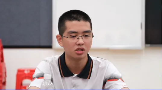广州初三男孩直接跳级升入大学!家长感悟:原来不是娃不行是我不行-第3张图片-四季读书网 广州初三男孩直接跳级升入大学!家长感悟:原来不是娃不行是我不行-第3张图片-四季读书网