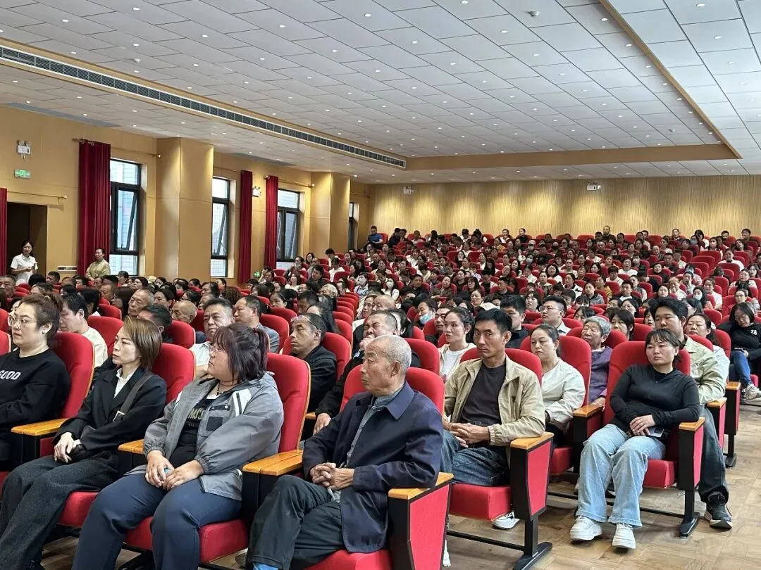家校同心聚力 决胜初三中考——临汾市向阳学校2026-2027学年初三年级家长会-第26张图片-四季读书网 家校同心聚力 决胜初三中考——临汾市向阳学校2026-2027学年初三年级家长会-第26张图片-四季读书网