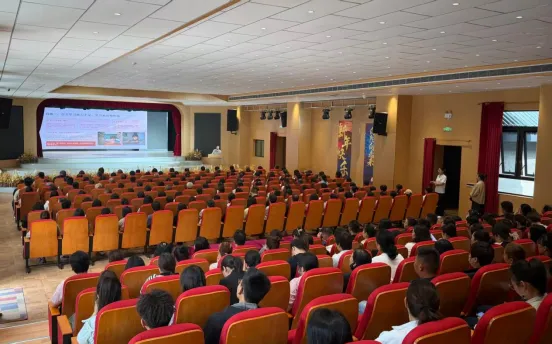 家校同心聚力 决胜初三中考——临汾市向阳学校2026-2027学年年级家长会-第24张图片-四季读书网